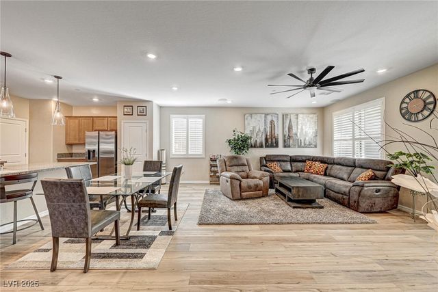 10255 Crimson Currant Street, Las Vegas, NV 89143