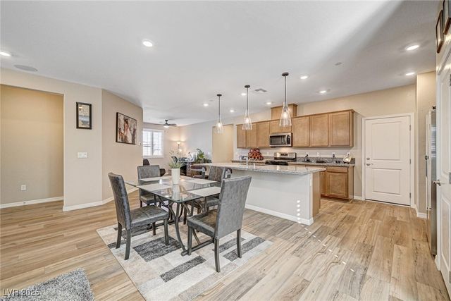 10255 Crimson Currant Street, Las Vegas, NV 89143