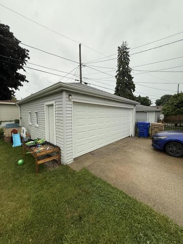 7531 25th AVENUE, Kenosha, WI 53143