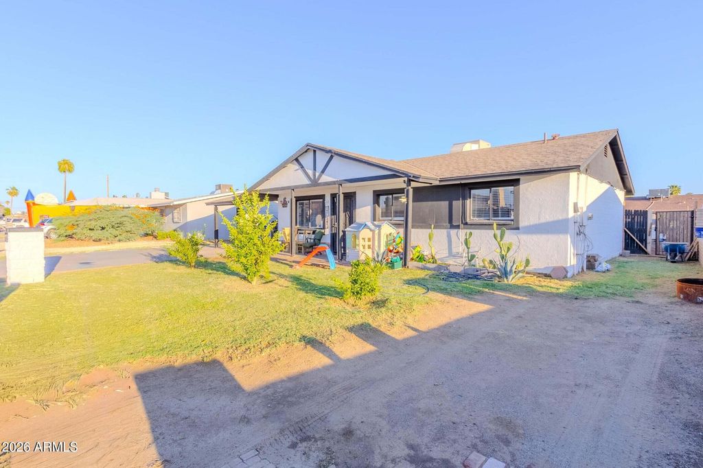 7139 W WILSHIRE Drive, Phoenix, AZ 85035 — photo 2