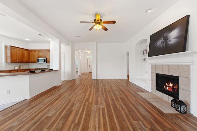 2308 Laura Elizabeth Trail, Mansfield, TX 76063