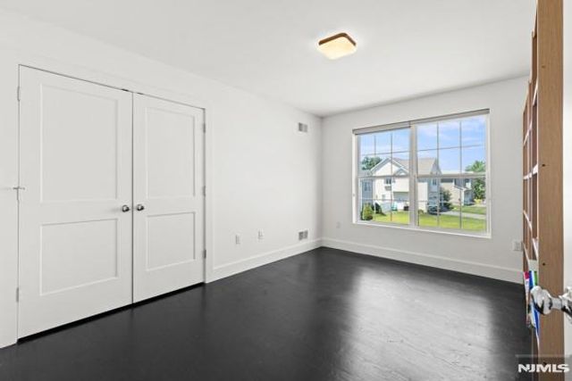 28 Lamb Court, Norwood, NJ 07648