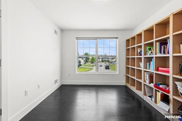 28 Lamb Court, Norwood, NJ 07648