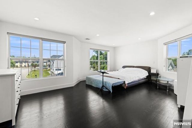 28 Lamb Court, Norwood, NJ 07648