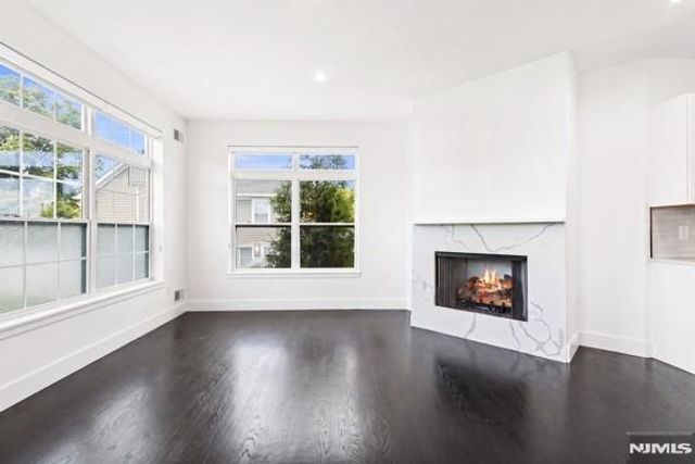 28 Lamb Court, Norwood, NJ 07648