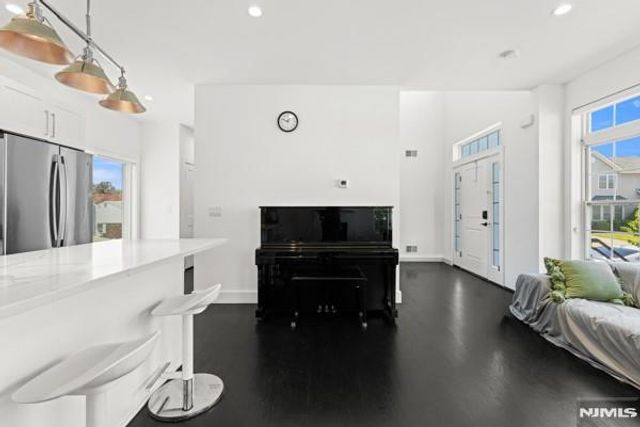 28 Lamb Court, Norwood, NJ 07648