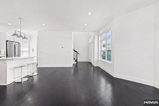 28 Lamb Court, Norwood, NJ 07648