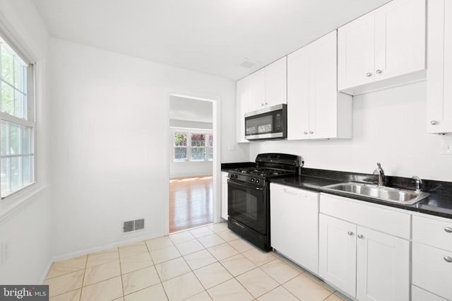 4904 41ST PL, Hyattsville, MD 20781