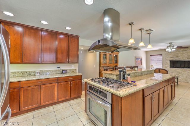 613 Overview Drive, Las Vegas, NV 89145