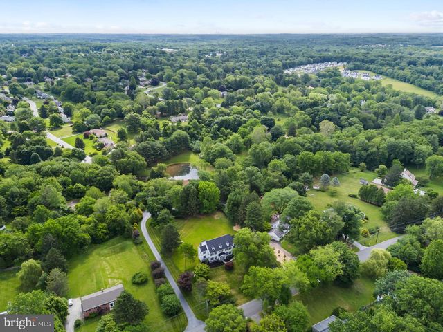 17 HICKORY LN, Malvern, PA 19355