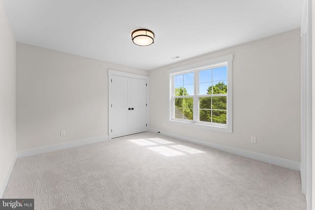 17 HICKORY LN, Malvern, PA 19355