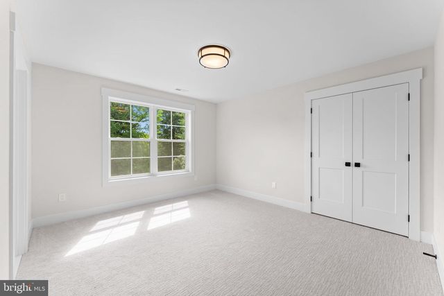 17 HICKORY LN, Malvern, PA 19355