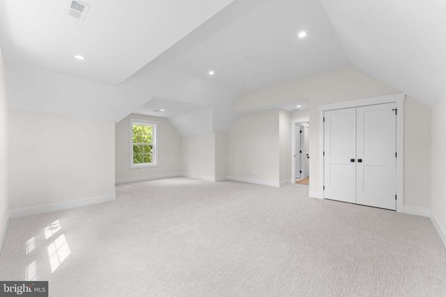 17 HICKORY LN, Malvern, PA 19355