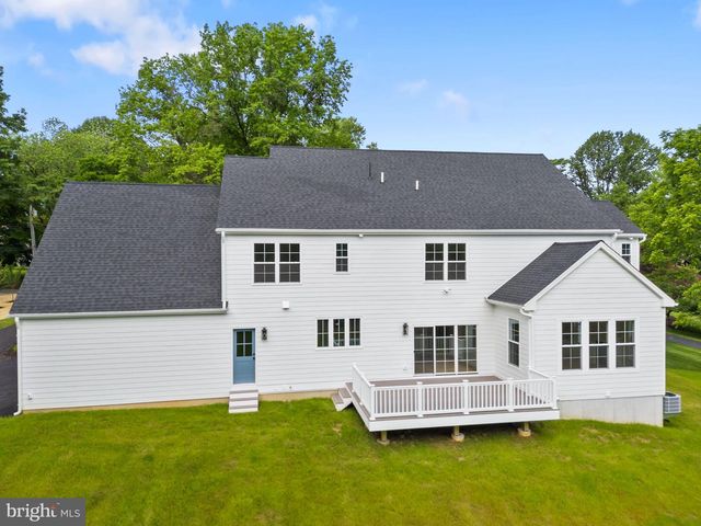 17 HICKORY LN, Malvern, PA 19355