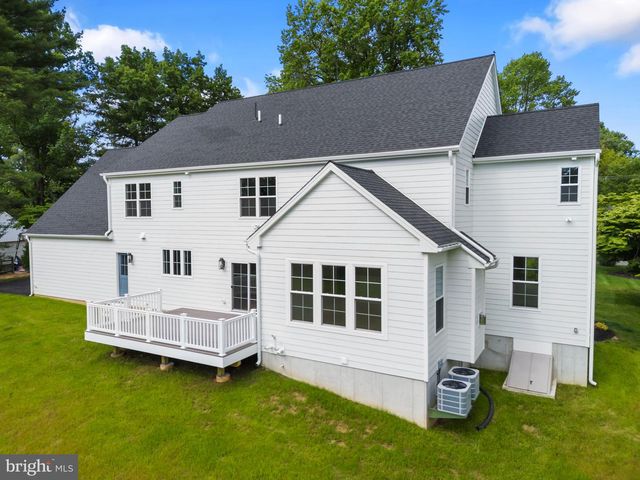 17 HICKORY LN, Malvern, PA 19355