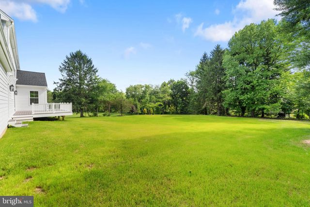 17 HICKORY LN, Malvern, PA 19355