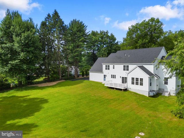 17 HICKORY LN, Malvern, PA 19355