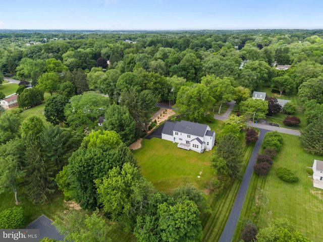 17 HICKORY LN, Malvern, PA 19355