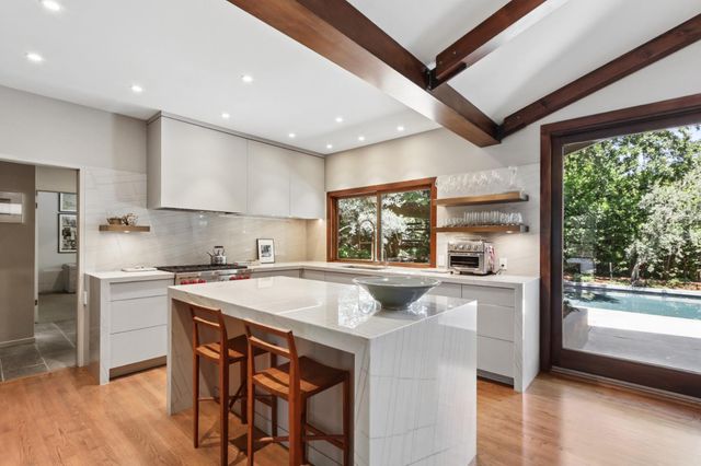 640 Lake Wilhaggin Dr, Sacramento, CA 95864