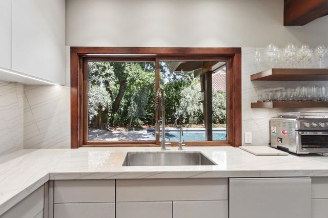 640 Lake Wilhaggin Dr, Sacramento, CA 95864