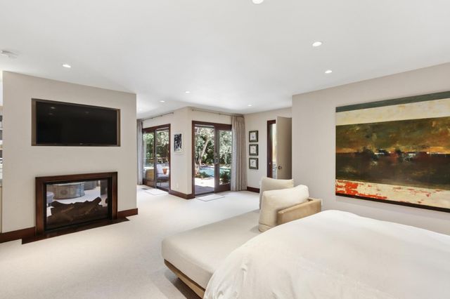 640 Lake Wilhaggin Dr, Sacramento, CA 95864