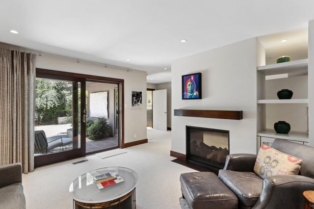 640 Lake Wilhaggin Dr, Sacramento, CA 95864