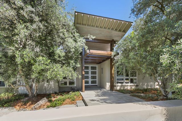 640 Lake Wilhaggin Dr, Sacramento, CA 95864