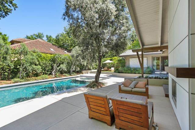 640 Lake Wilhaggin Dr, Sacramento, CA 95864