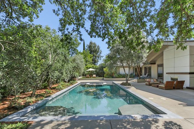 640 Lake Wilhaggin Dr, Sacramento, CA 95864