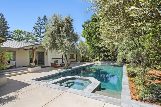 640 Lake Wilhaggin Dr, Sacramento, CA 95864