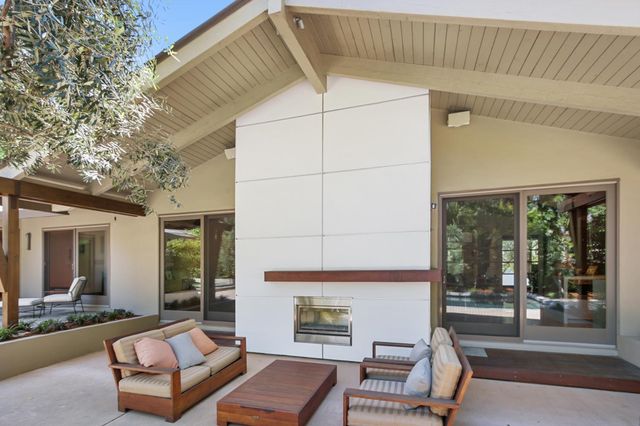 640 Lake Wilhaggin Dr, Sacramento, CA 95864