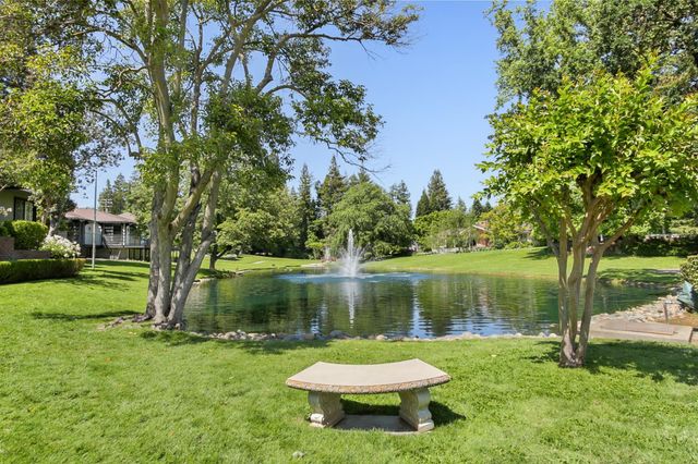 640 Lake Wilhaggin Dr, Sacramento, CA 95864