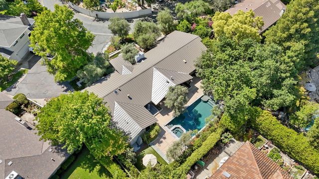 640 Lake Wilhaggin Dr, Sacramento, CA 95864
