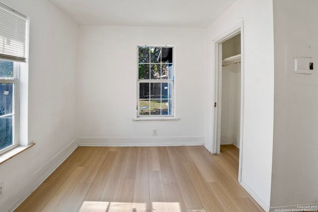 1519 N Sabinas, San Antonio, TX 78207