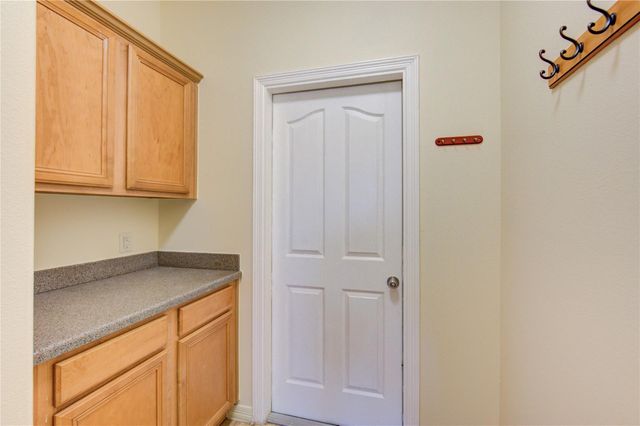 7611 S Linpar Court S, Houston, TX 77040