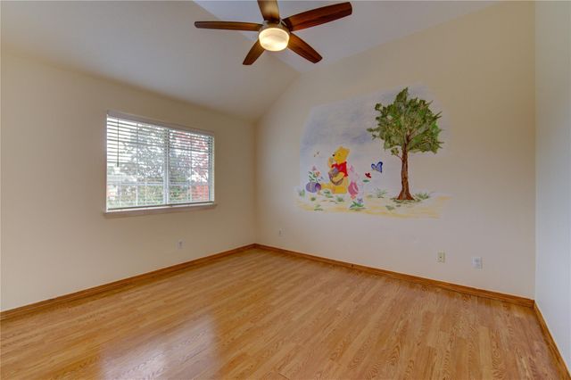 7611 S Linpar Court S, Houston, TX 77040