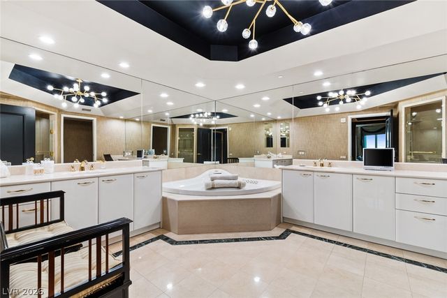 2857 Paradise Road 602, Las Vegas, NV 89109