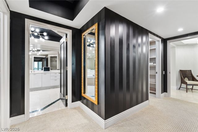 2857 Paradise Road 602, Las Vegas, NV 89109