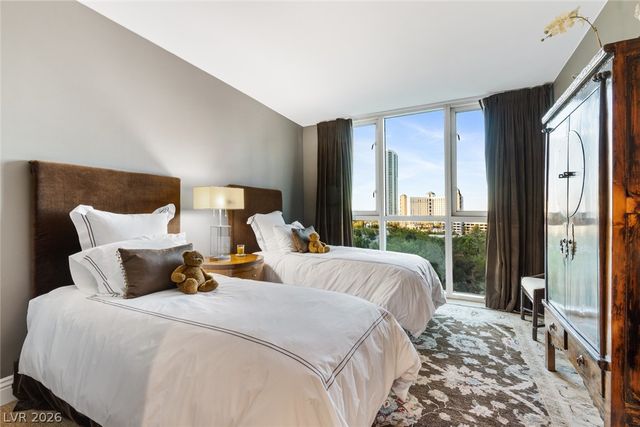 2857 Paradise Road 602, Las Vegas, NV 89109