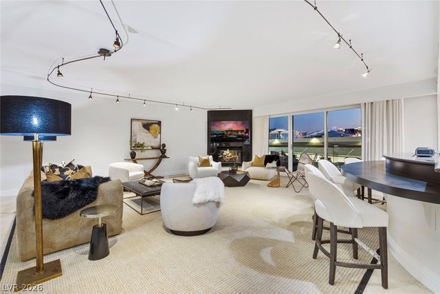 2857 Paradise Road 602, Las Vegas, NV 89109