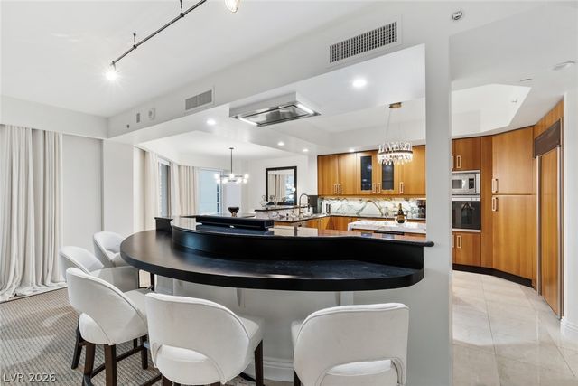 2857 Paradise Road 602, Las Vegas, NV 89109