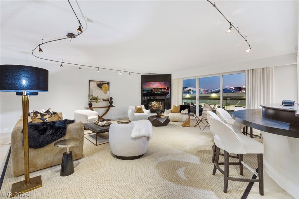2857 Paradise Road 602, Las Vegas, NV 89109 — photo 3