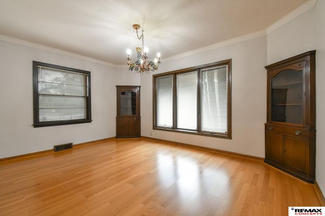 701 S Cotner Boulevard, Lincoln, NE 68510