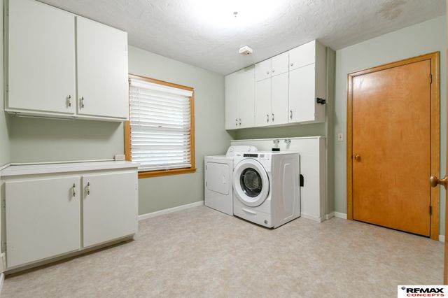 701 S Cotner Boulevard, Lincoln, NE 68510