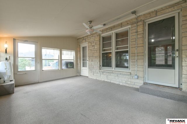 701 S Cotner Boulevard, Lincoln, NE 68510