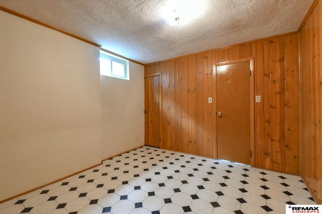 701 S Cotner Boulevard, Lincoln, NE 68510
