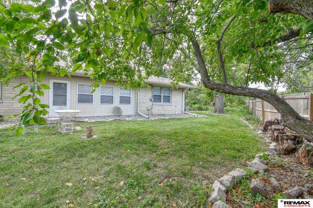 701 S Cotner Boulevard, Lincoln, NE 68510