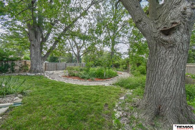 701 S Cotner Boulevard, Lincoln, NE 68510
