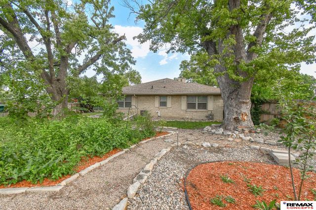 701 S Cotner Boulevard, Lincoln, NE 68510
