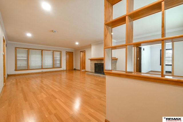 701 S Cotner Boulevard, Lincoln, NE 68510